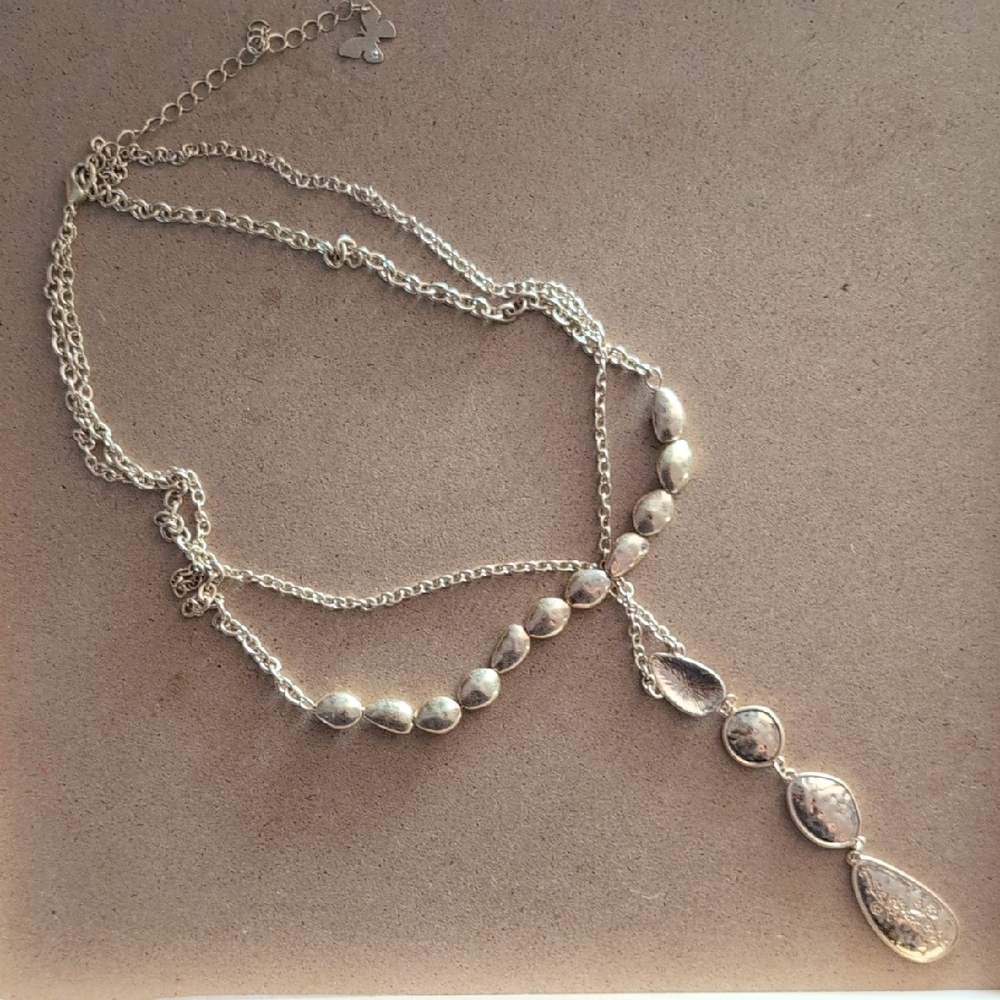 The Pioneer Woman Elegant Gold Necklace with Teardrop Design New Without Tags